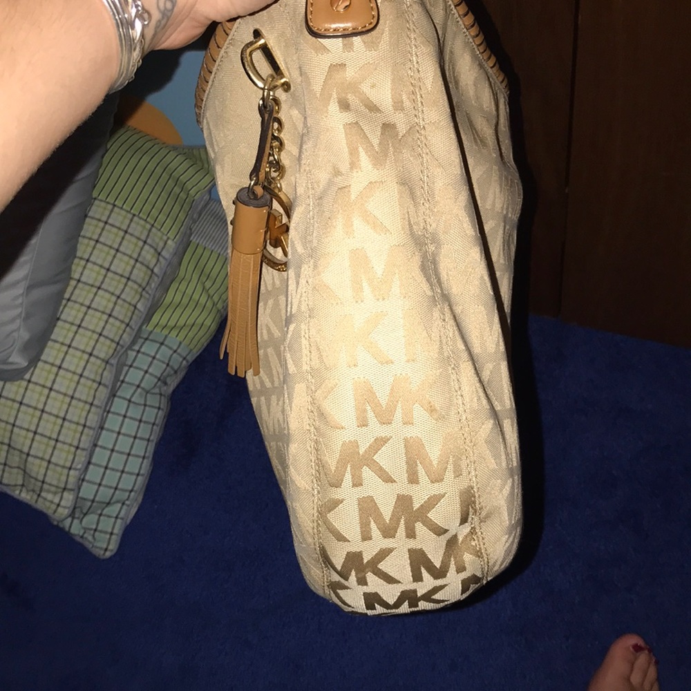 EUC Michael Kors Bag - Picture 4 of 6
